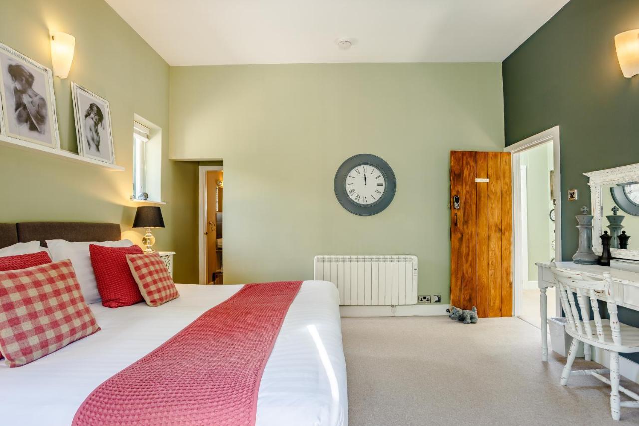 Broadrock Accommodation - Clock Cottage تشيبستو المظهر الخارجي الصورة