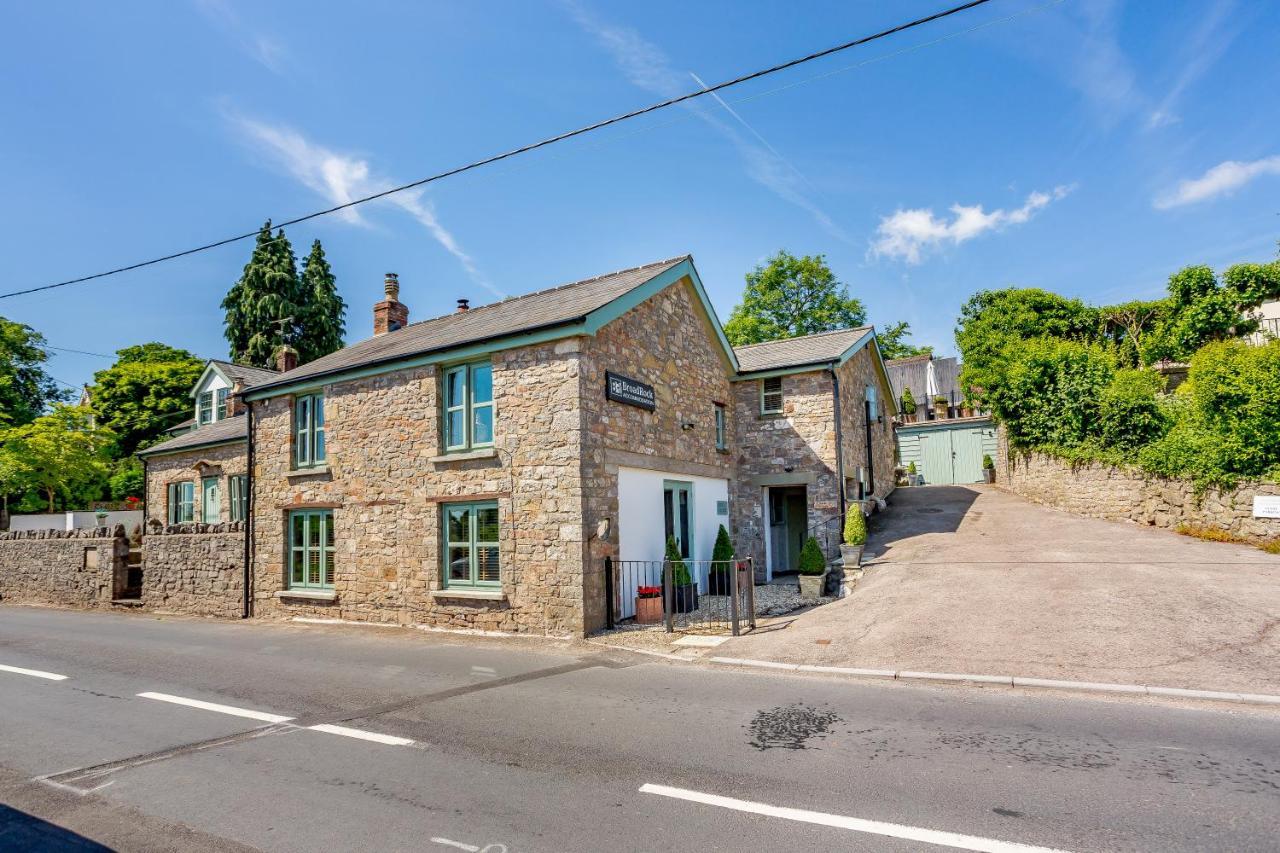 Broadrock Accommodation - Clock Cottage تشيبستو المظهر الخارجي الصورة
