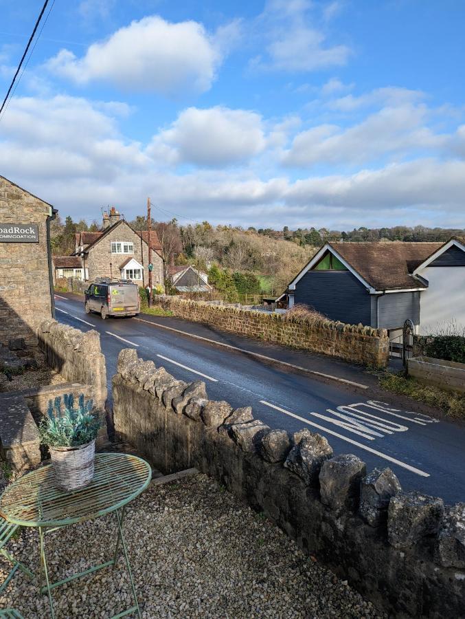 Broadrock Accommodation - Clock Cottage تشيبستو المظهر الخارجي الصورة
