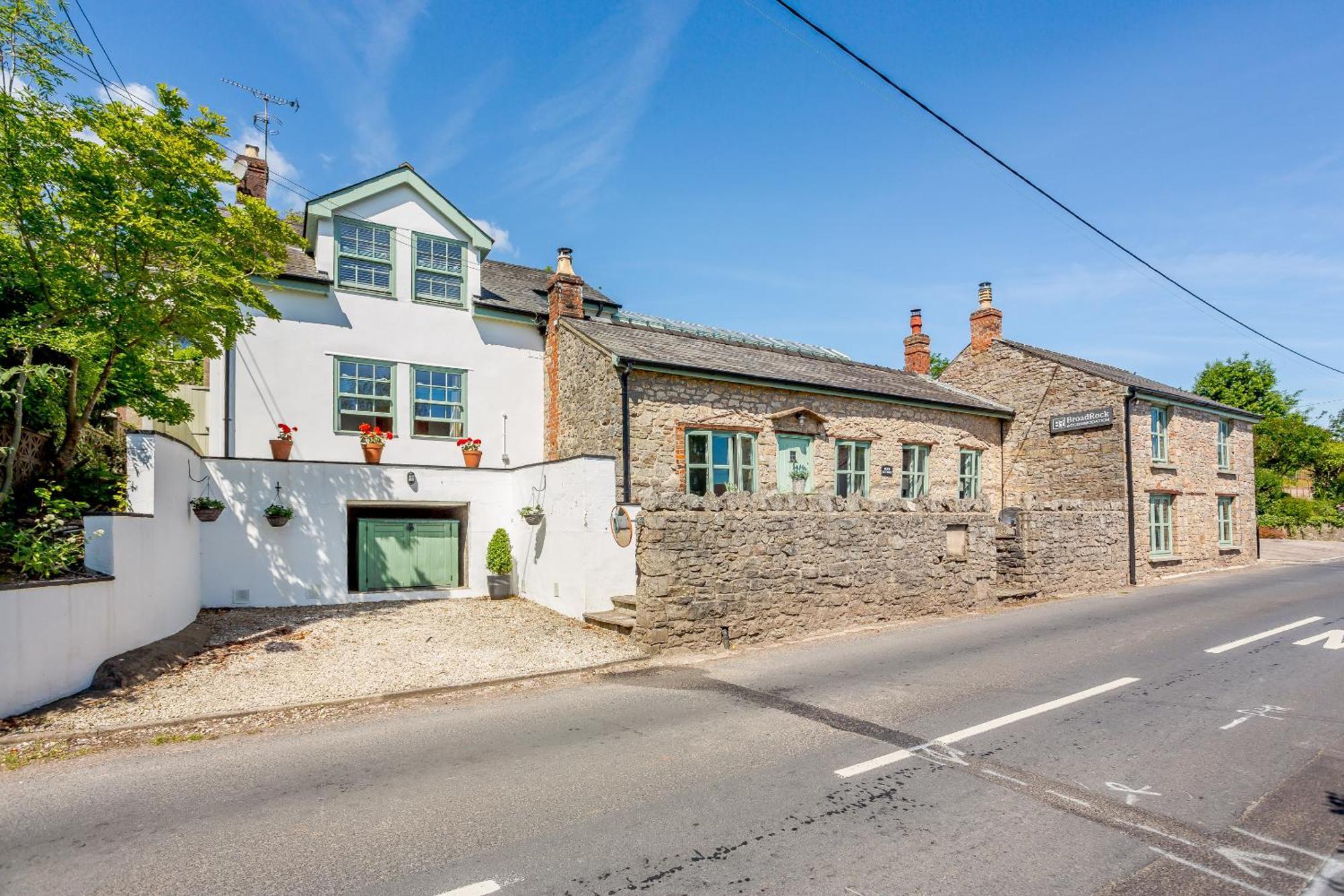 Broadrock Accommodation - Clock Cottage تشيبستو المظهر الخارجي الصورة