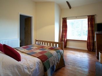 Broadrock Accommodation - Clock Cottage تشيبستو المظهر الخارجي الصورة